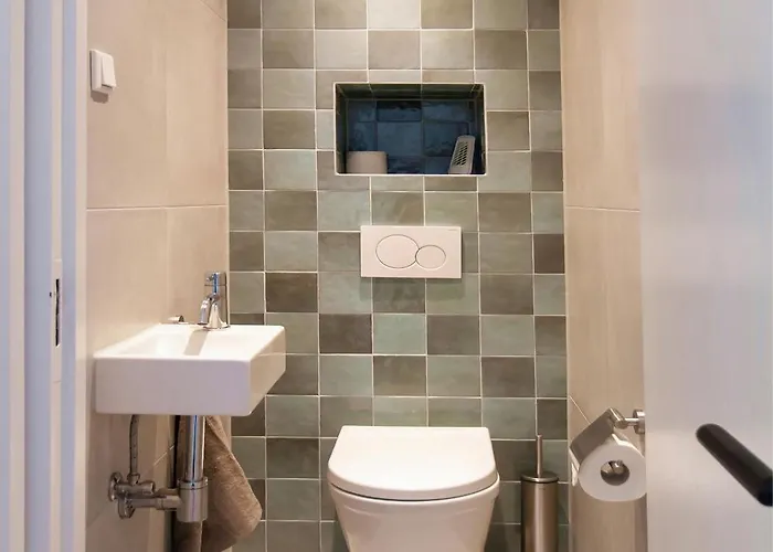 Lovina House By Urban אגמונד אן זי